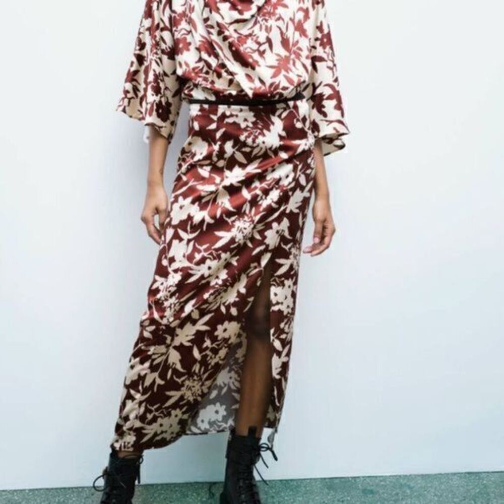ZARA NWT Floral Print Multicolored with Side Slit Skirt MEDIUM